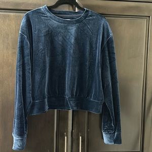 Noize Edith velvet or velour crewneck sweatshirt